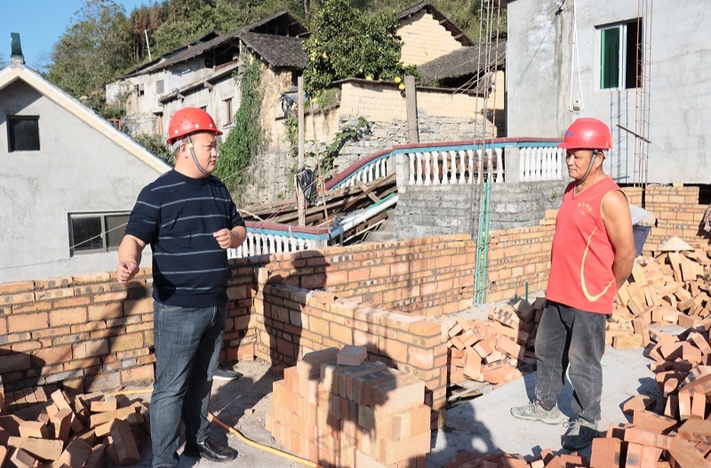 麻阳：“土师傅”携手“乡村工匠” 共建和美乡村