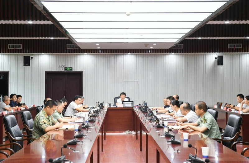 縣委議軍會(huì)議召開 江濤主持并講話