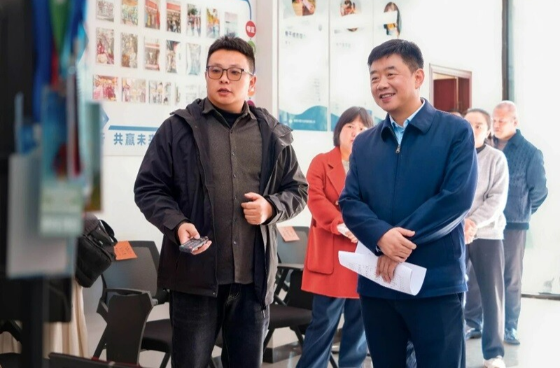 江涛调研县网络文化协会建设及非遗传承工作