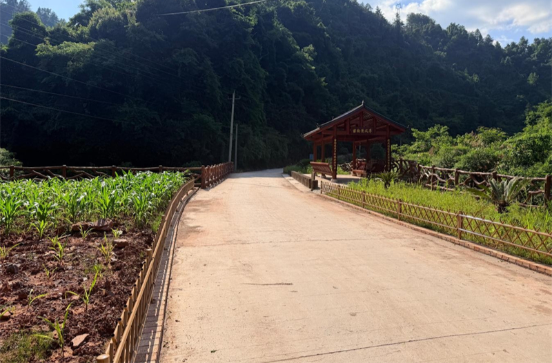 石羊哨乡聚力和美乡村创建  绘就苗乡宜居新图景