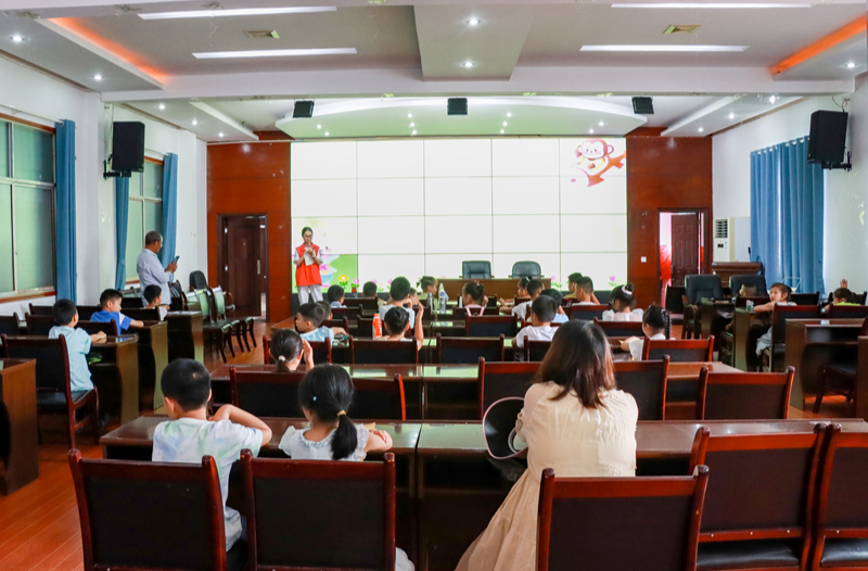 麻阳图书馆“禾苗学堂”暑期公益培训班开课啦！