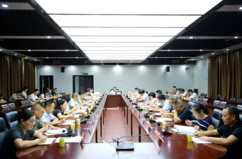 县委议军会议召开 廖园熙主持并讲话