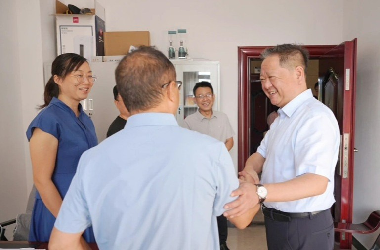 廖园熙开展第九个中国医师节走访慰问活动