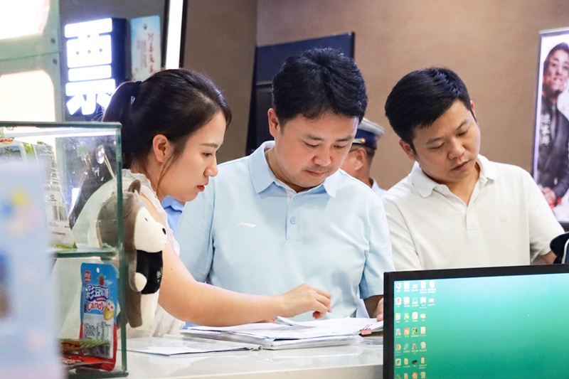 麻阳开展节前文化出版市场安全生产和食品安全专项检查