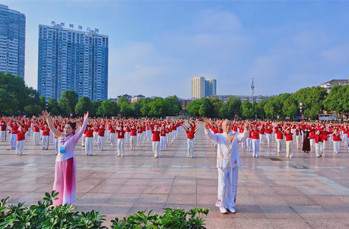麻阳2026年重阳节群众文艺汇演举行