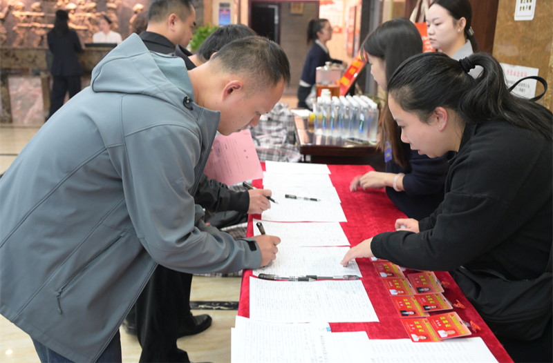 【两会时刻】参加县九届人大第一次会议代表今日报到